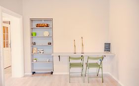 Bejart Apartment 6